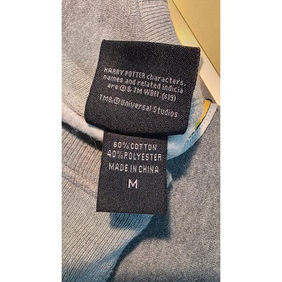 Universal‎ Studio Women's Harry Potter Hufflepuff Crew Neck Sweatshirt SIze M - Picture 5 of 6